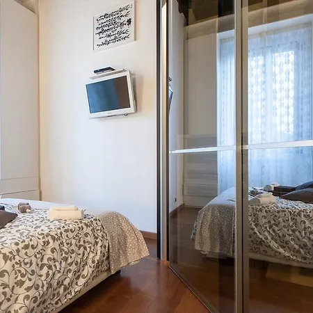 아파트 In Mial House *