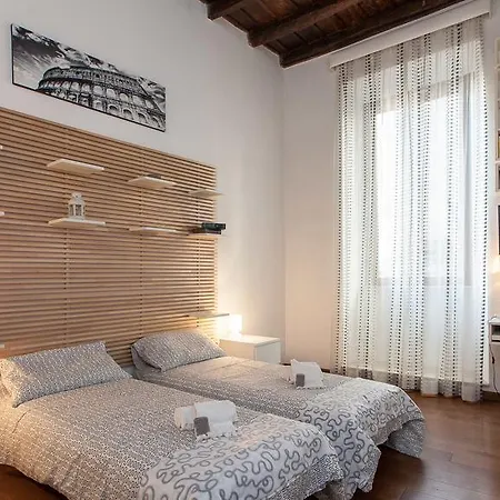 아파트 In Mial House *